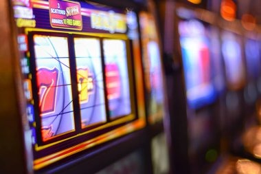 aura33 Browse dealer games with clear choices